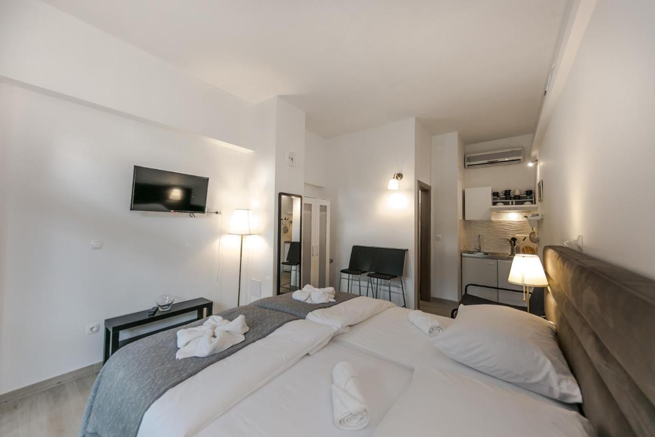 Palomia C Apartment Split Exterior photo
